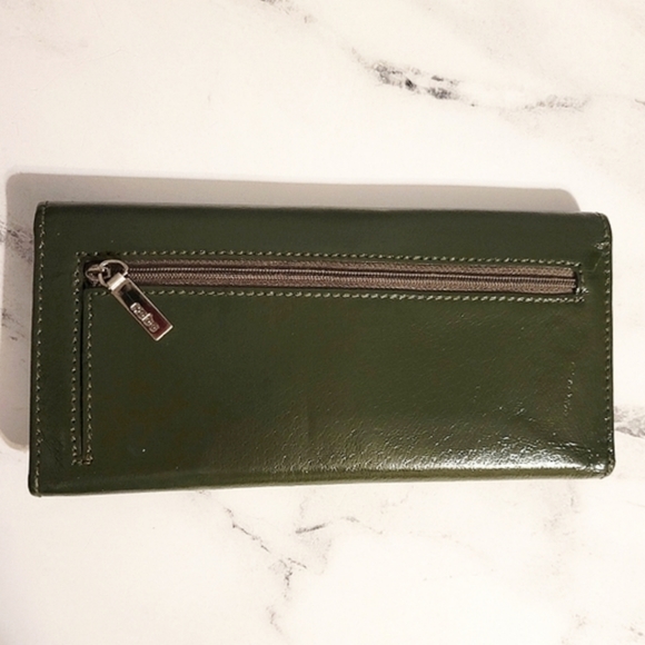 HOBO Int'l 'Sadie' Green Patent Leather Tri-Fold Wallet - Picture 6 of 8